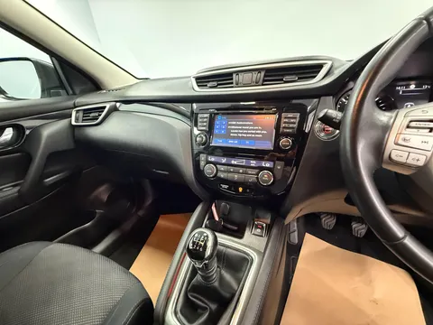 NISSAN QASHQAI 1.5 dCi N-Connecta 5dr
