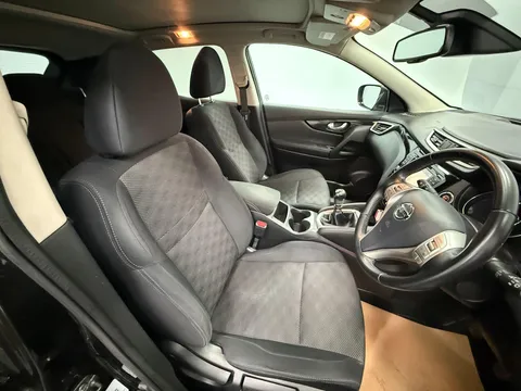 NISSAN QASHQAI 1.5 dCi N-Connecta 5dr