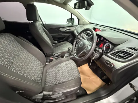 VAUXHALL MOKKA 1.6i Exclusiv 5dr