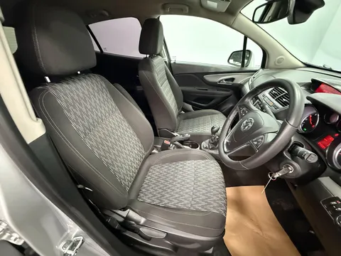 VAUXHALL MOKKA 1.6i Exclusiv 5dr