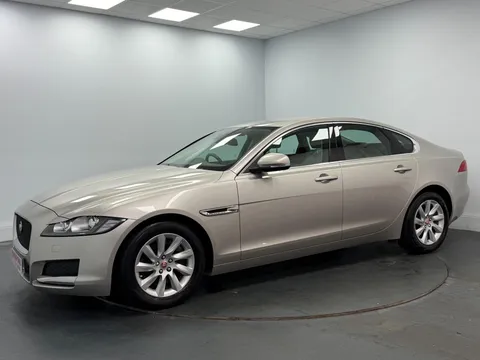 JAGUAR XF 2.0d Prestige 4dr Auto