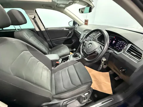 VOLKSWAGEN TIGUAN 2.0 TDi 150 SEL 5dr