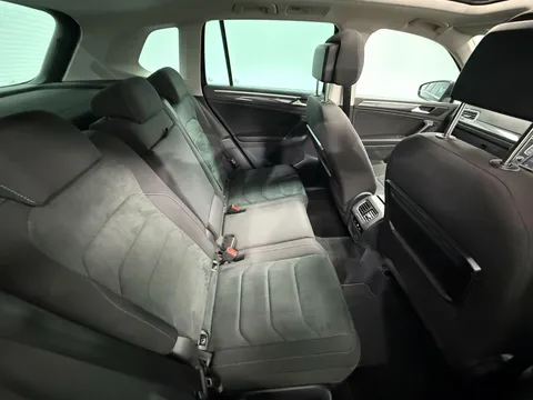 VOLKSWAGEN TIGUAN 2.0 TDi 150 SEL 5dr