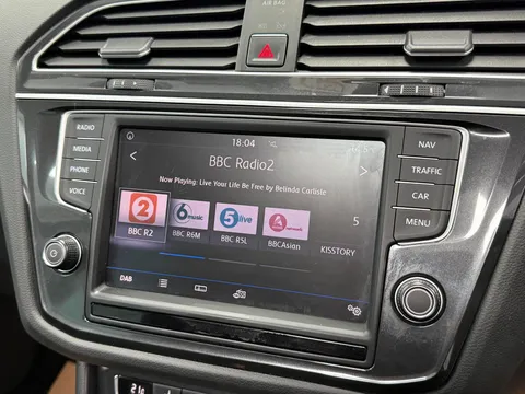 VOLKSWAGEN TIGUAN 2.0 TDi 150 SEL 5dr