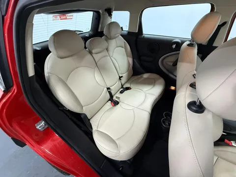 MINI COUNTRYMAN 1.6 Cooper 5dr Auto