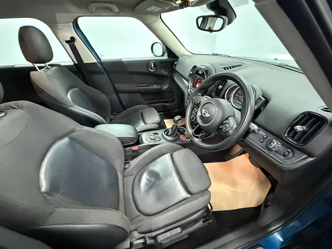 MINI COUNTRYMAN 2.0 Cooper D ALL4 5dr Auto