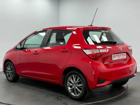 TOYOTA YARIS 1.5 VVT-i Icon 5dr CVT