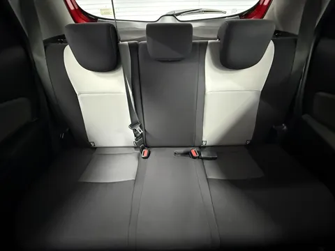 TOYOTA YARIS 1.5 VVT-i Icon 5dr CVT