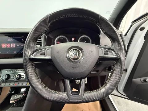 SKODA KAROQ 2.0 TDI Sport Line 4x4 5dr