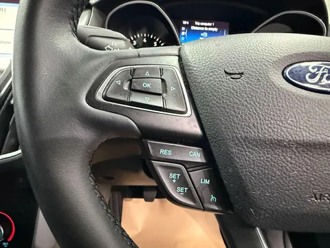 FORD FOCUS 1.0 EcoBoost Zetec Edition 5dr