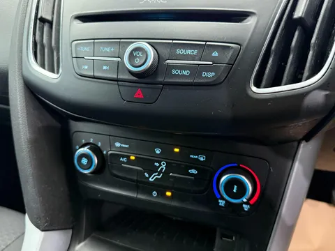 FORD FOCUS 1.0 EcoBoost Zetec Edition 5dr