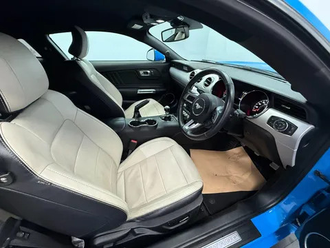 FORD MUSTANG 5.0 V8 GT 2dr