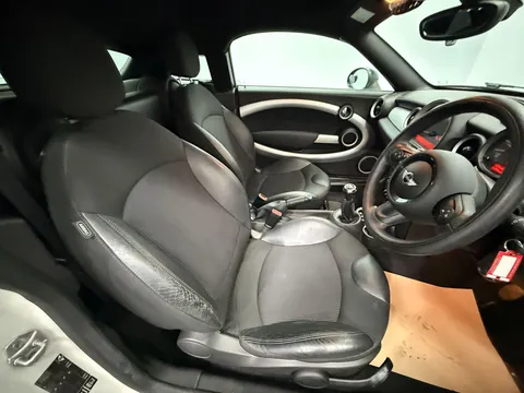 MINI COUPE 1.6 Cooper 3dr