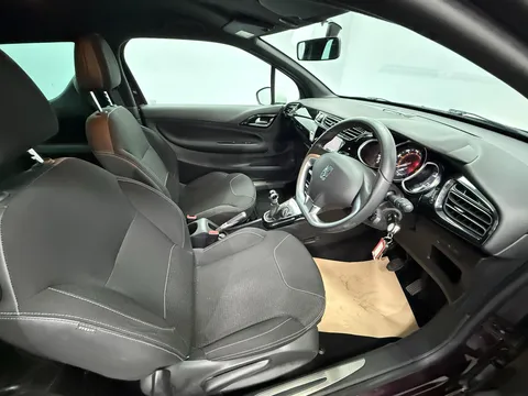 DS DS 3 1.2 PureTech 110 DStyle Nav 3dr