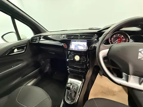DS DS 3 1.2 PureTech 110 DStyle Nav 3dr