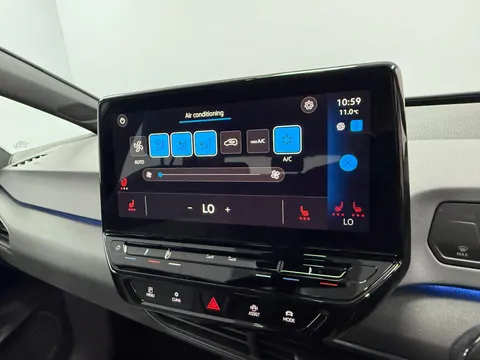 VOLKSWAGEN ID.3 107KW Life Pro 58kWh 5dr Auto