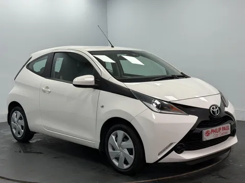 TOYOTA AYGO 1.0 VVT-i X-Play TSS 3dr
