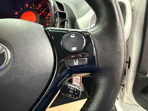 TOYOTA AYGO 1.0 VVT-i X-Play TSS 3dr
