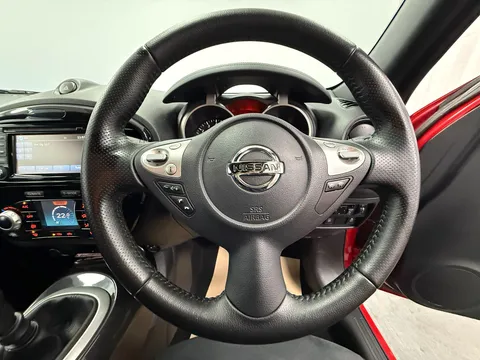 NISSAN JUKE 1.2 DiG-T N-Connecta 5dr