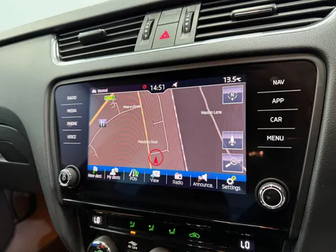 SKODA OCTAVIA 2.0 TSI 245 vRS 5dr DSG