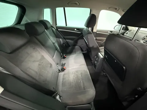 VOLKSWAGEN TIGUAN 2.0 TDi BlueMotion Tech Match 5dr