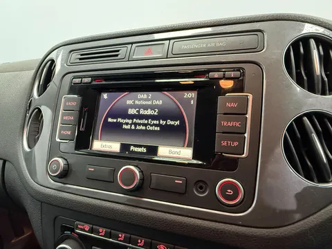VOLKSWAGEN TIGUAN 2.0 TDi BlueMotion Tech Match 5dr