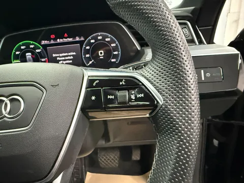 AUDI E-TRON 300kW 55 Quattro 95kWh Black Edition 5dr Auto