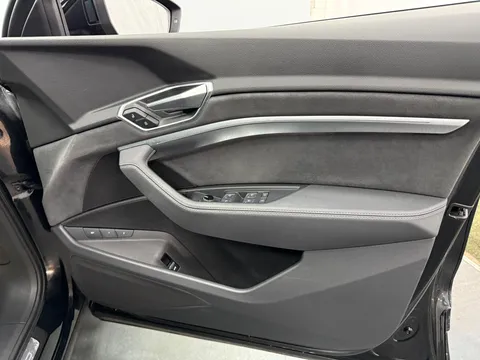 AUDI E-TRON 300kW 55 Quattro 95kWh Black Edition 5dr Auto