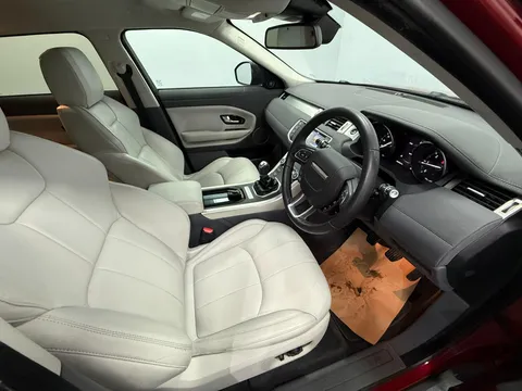 LAND ROVER RANGE ROVER EVOQUE 2.0 eD4 SE Tech 5dr 2WD