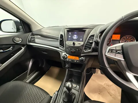 SSANGYONG KORANDO 2.2 LE 5dr
