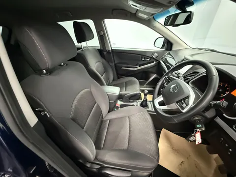 SSANGYONG KORANDO 2.2 LE 5dr