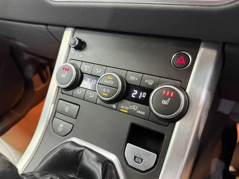 LAND ROVER RANGE ROVER EVOQUE 2.0 eD4 SE Tech 5dr 2WD