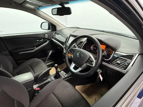 SSANGYONG KORANDO 2.2 LE 5dr