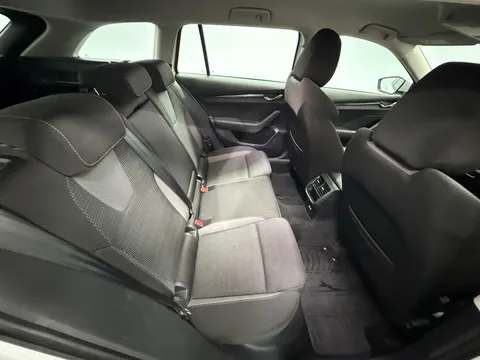 SKODA OCTAVIA 2.0 TDI SE Technology 5dr