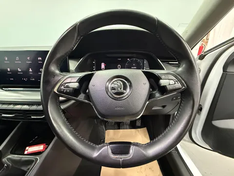 SKODA OCTAVIA 2.0 TDI SE Technology 5dr