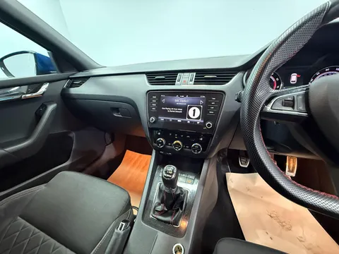 SKODA OCTAVIA 2.0 TSI vRS 5dr