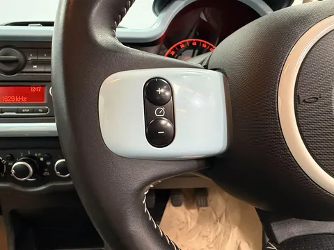 RENAULT TWINGO 1.0 SCE Play 5dr