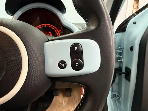 RENAULT TWINGO 1.0 SCE Play 5dr