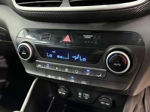 HYUNDAI TUCSON 1.6 GDi SE Nav 5dr 2WD