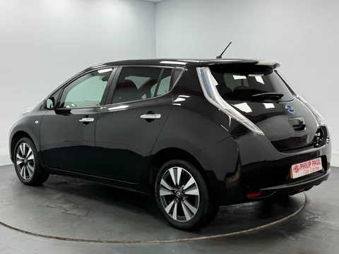 NISSAN LEAF 80kW Tekna 24kWh 5dr Auto