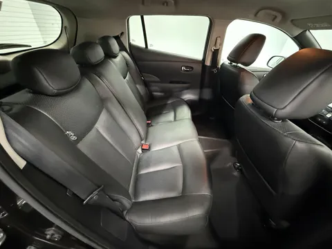 NISSAN LEAF 80kW Tekna 24kWh 5dr Auto