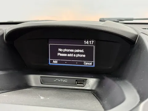 FORD KUGA 1.5 EcoBoost 182 Zetec 5dr Auto