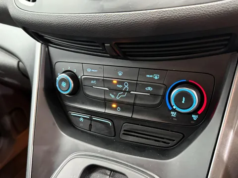 FORD KUGA 1.5 EcoBoost 182 Zetec 5dr Auto