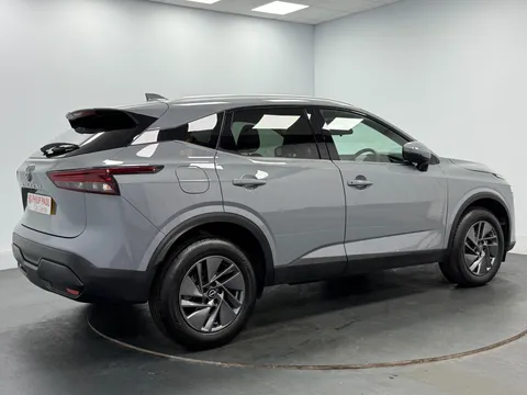 NISSAN QASHQAI 1.3 DiG-T MH Acenta Premium 5dr
