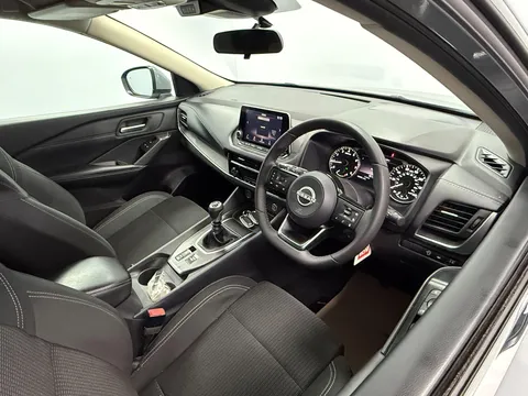 NISSAN QASHQAI 1.3 DiG-T MH Acenta Premium 5dr