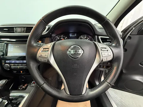 NISSAN QASHQAI 1.6 dCi Acenta Premium 5dr Xtronic