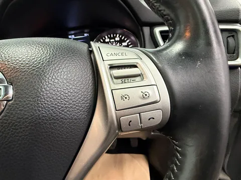 NISSAN QASHQAI 1.6 dCi Acenta Premium 5dr Xtronic