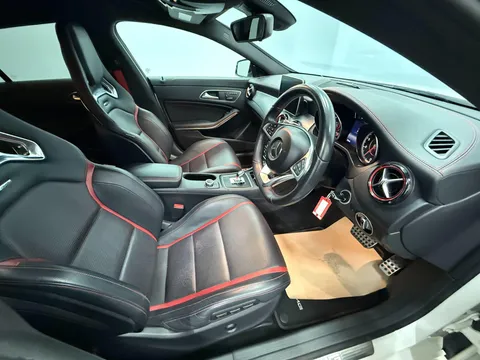 MERCEDES-BENZ CLA CLA 45 4Matic 5dr Tip Auto