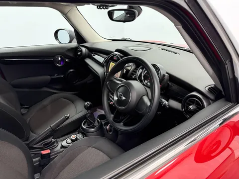 MINI HATCHBACK 1.2 One 5dr