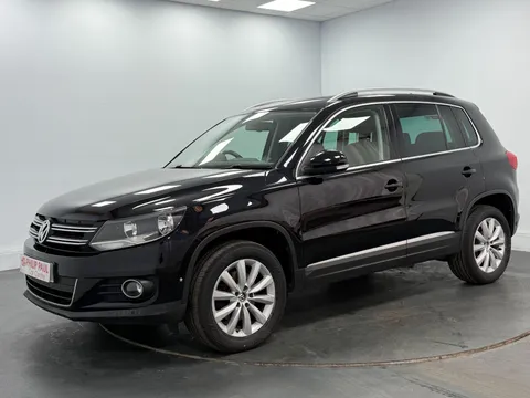 VOLKSWAGEN TIGUAN 2.0 TDi BlueMotion Tech Match 177 5dr DSG